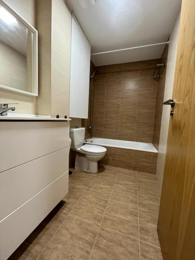 Apartamento Con Terraza,2 Min De La Playa, Арес Екстериор снимка