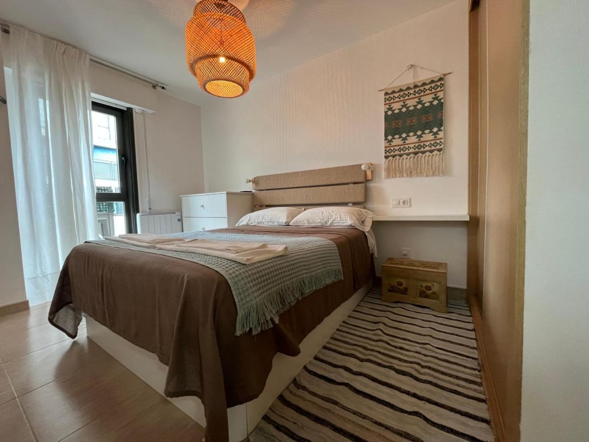 Apartamento Con Terraza,2 Min De La Playa, Арес Екстериор снимка