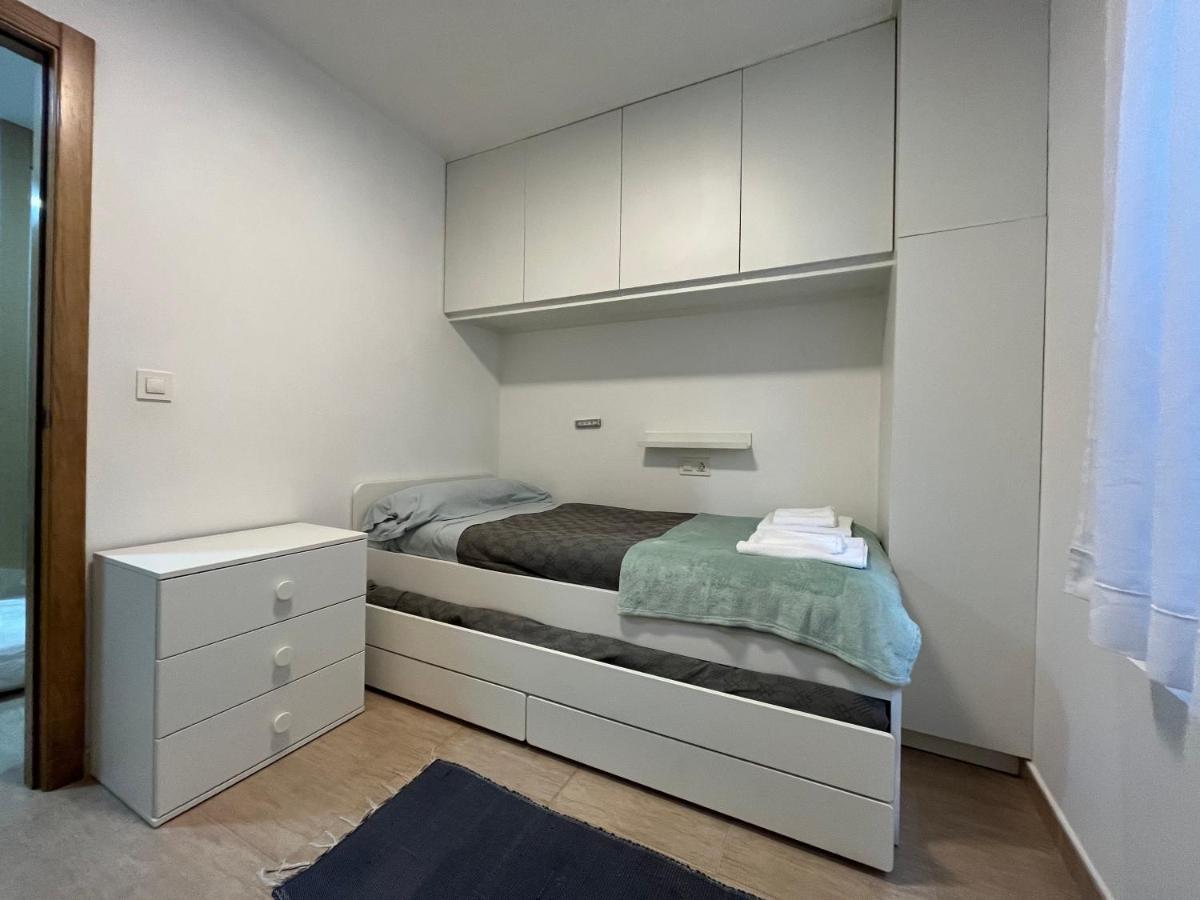 Apartamento Con Terraza,2 Min De La Playa, Арес Екстериор снимка